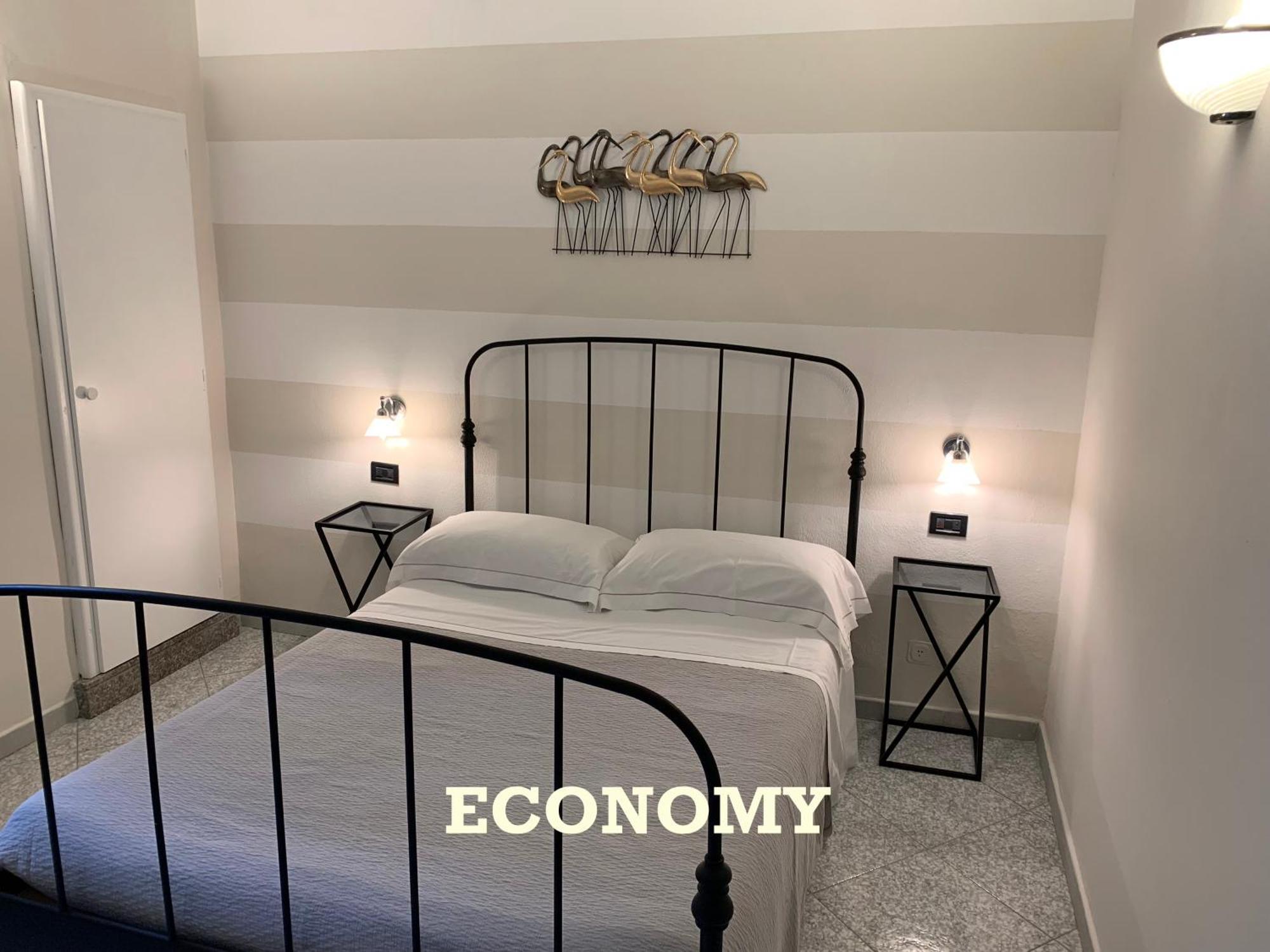 Hotel Torre Челе Лигуре Екстериор снимка
